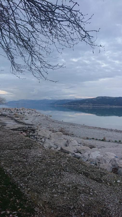 Ali'S Pension Эгридир Экстерьер фото